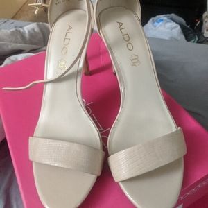 Nude Aldo heels